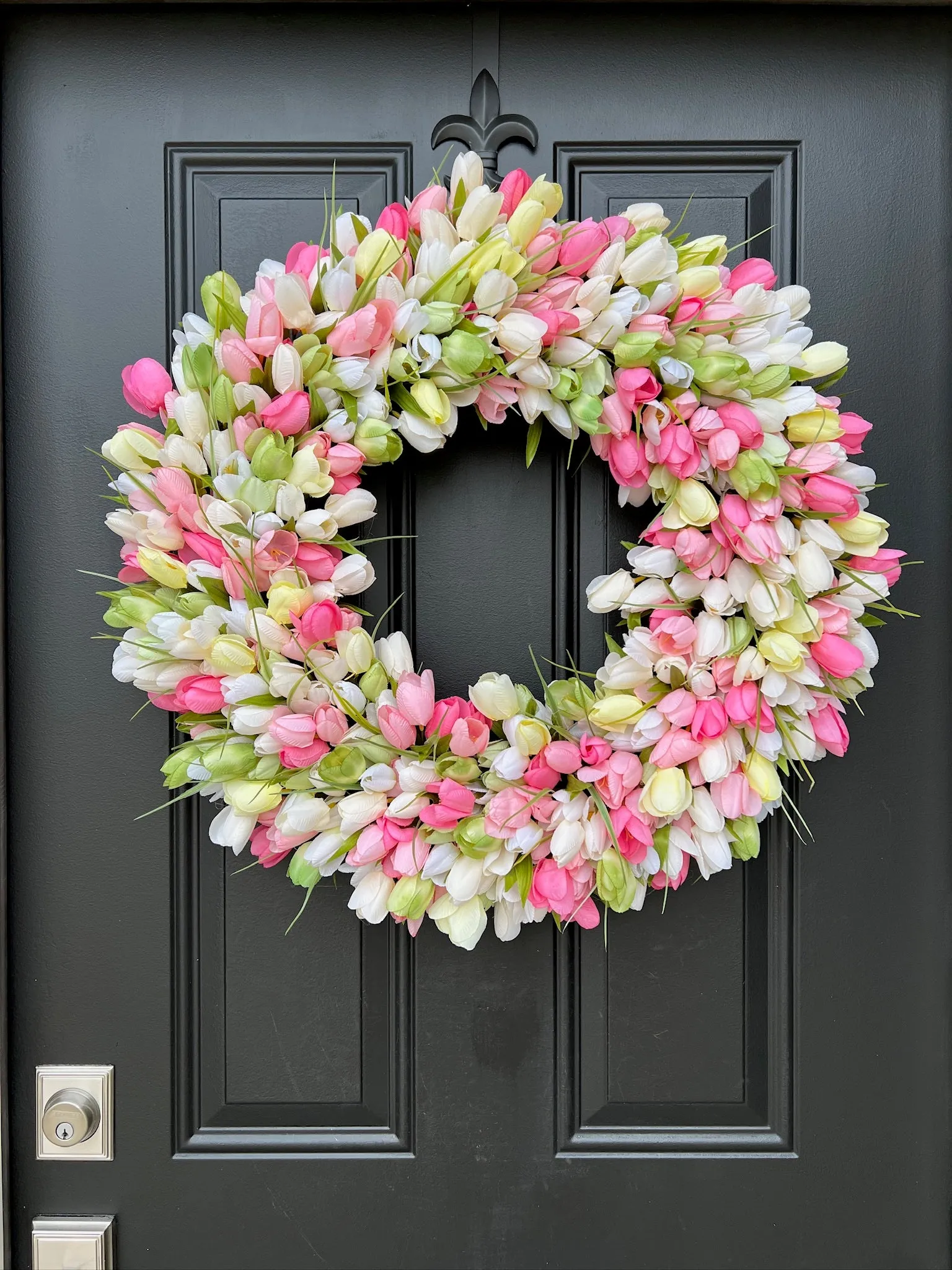 Serene Spring Tulip Wreath