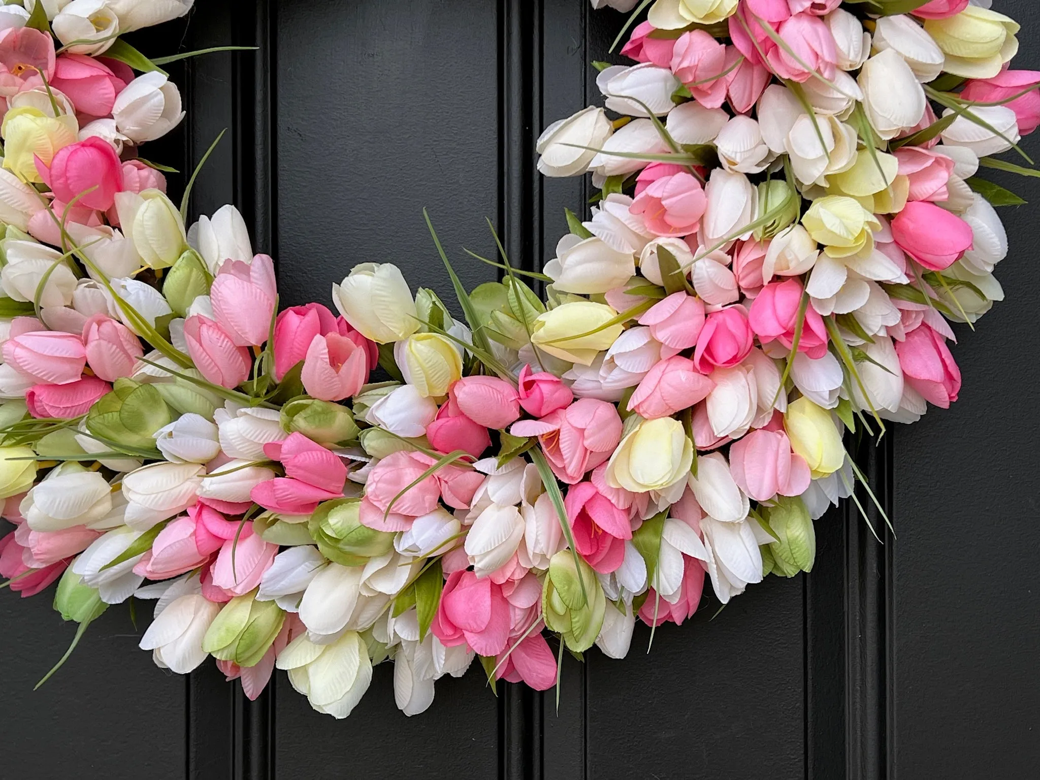 Serene Spring Tulip Wreath