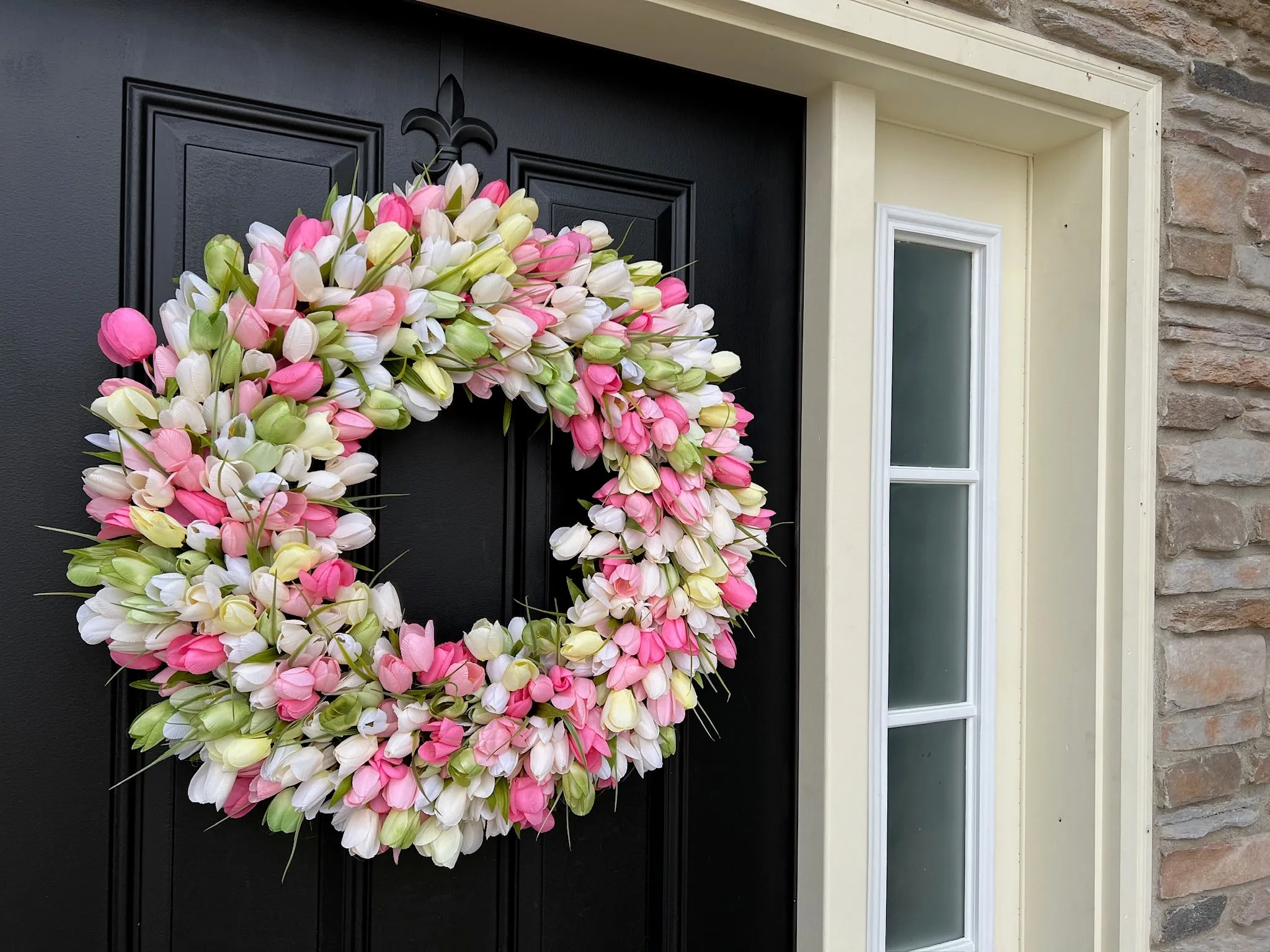 Serene Spring Tulip Wreath